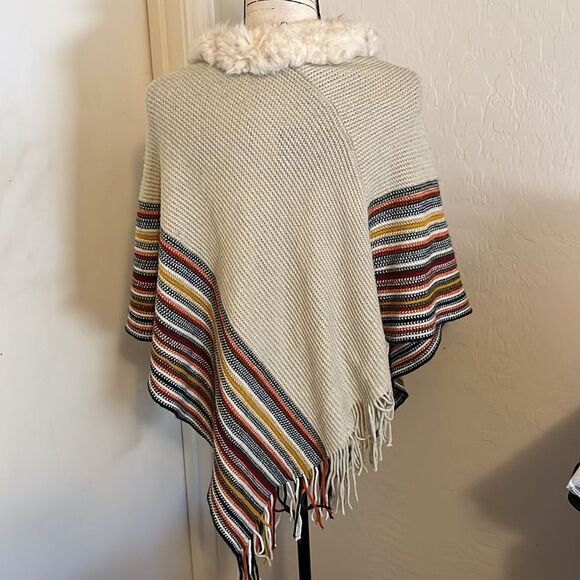 Northern Angel Multi Color Faux Fur Collar Knit Fringe Poncho - Picture 3 of 10